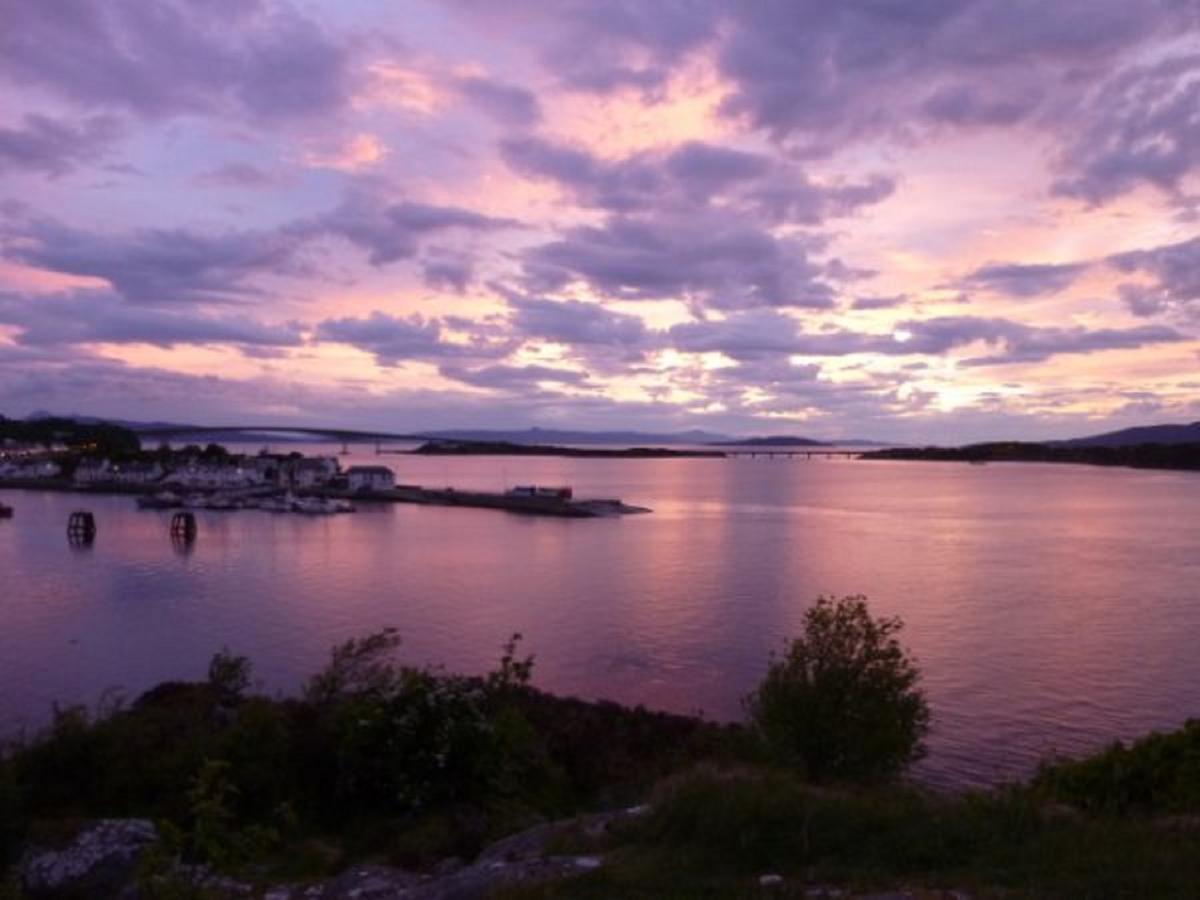 Skye Backpackers Kyleakin Exterior foto